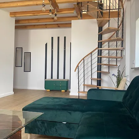 U Ani בית חווה *